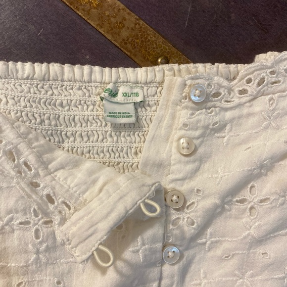 🎉5/$30 - Aerie cropped eyelet tank - Picture 2 of 2